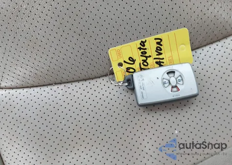 2006 Toyota Avalon Limited z USA, uszkodzony, nr VIN 4T1BK36B36U124158